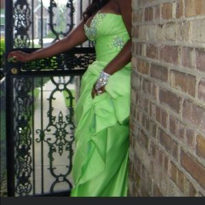 💚💚Mermaid Style Prom Dress💚💚